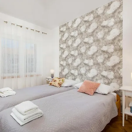 Apartment And Charming In Vantacici